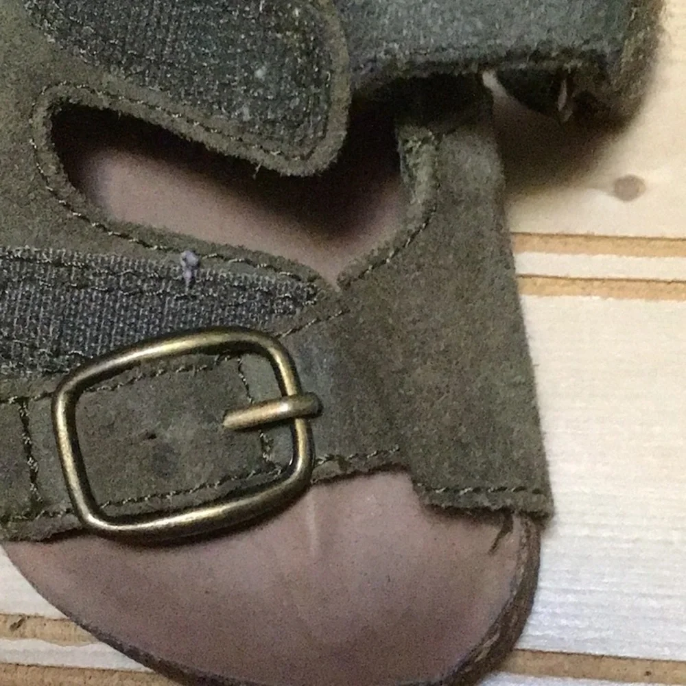 Baby Gap Green Suede Buckle Velcro Strap Sandals
